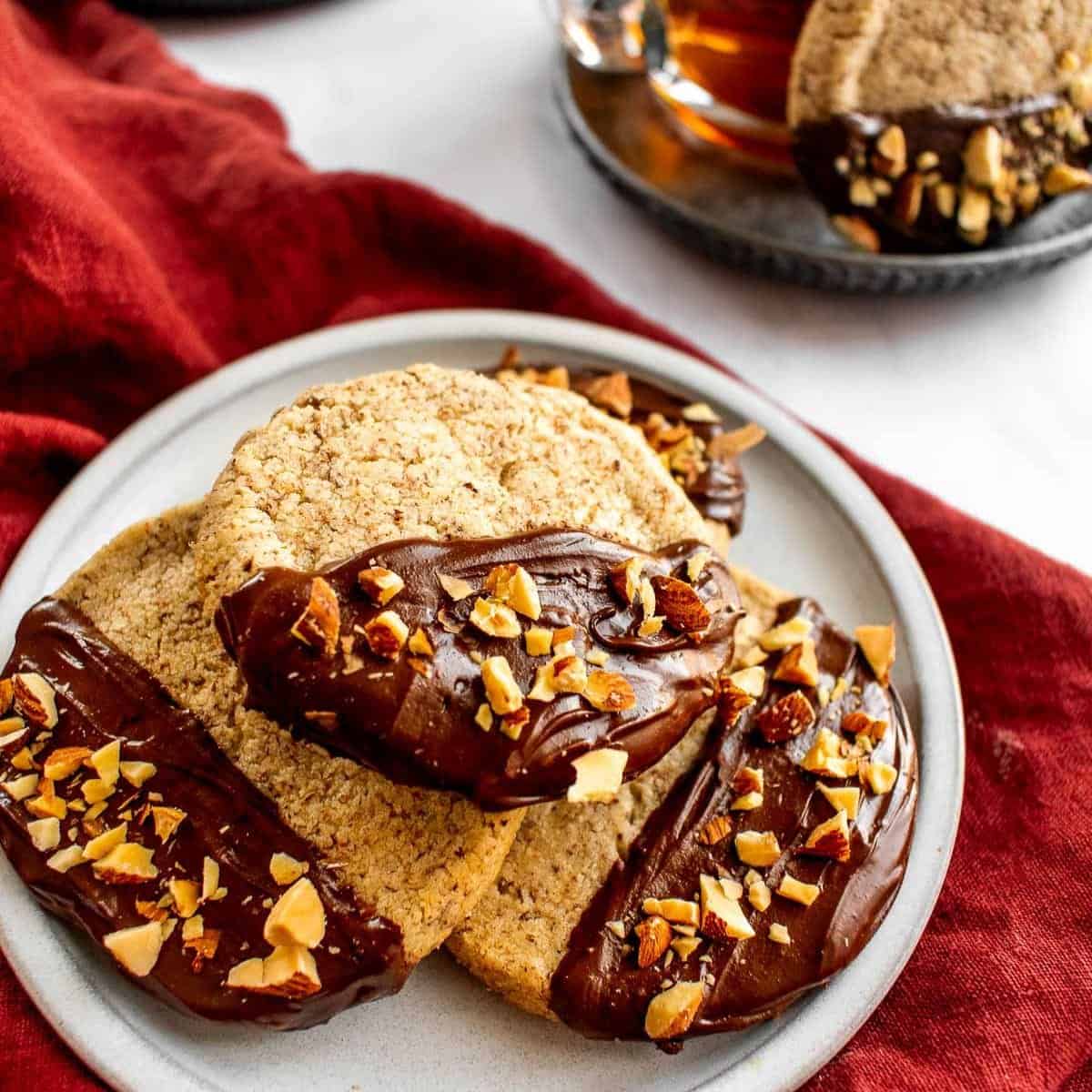 Almond Meal Shortbread: German-Inspired Recipe for Rich Nutty Flavor